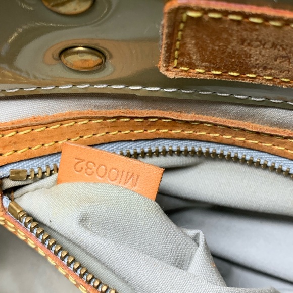 Price Drop Authentic Louis Vuitton Vernis Bag - Picture 12 of 17